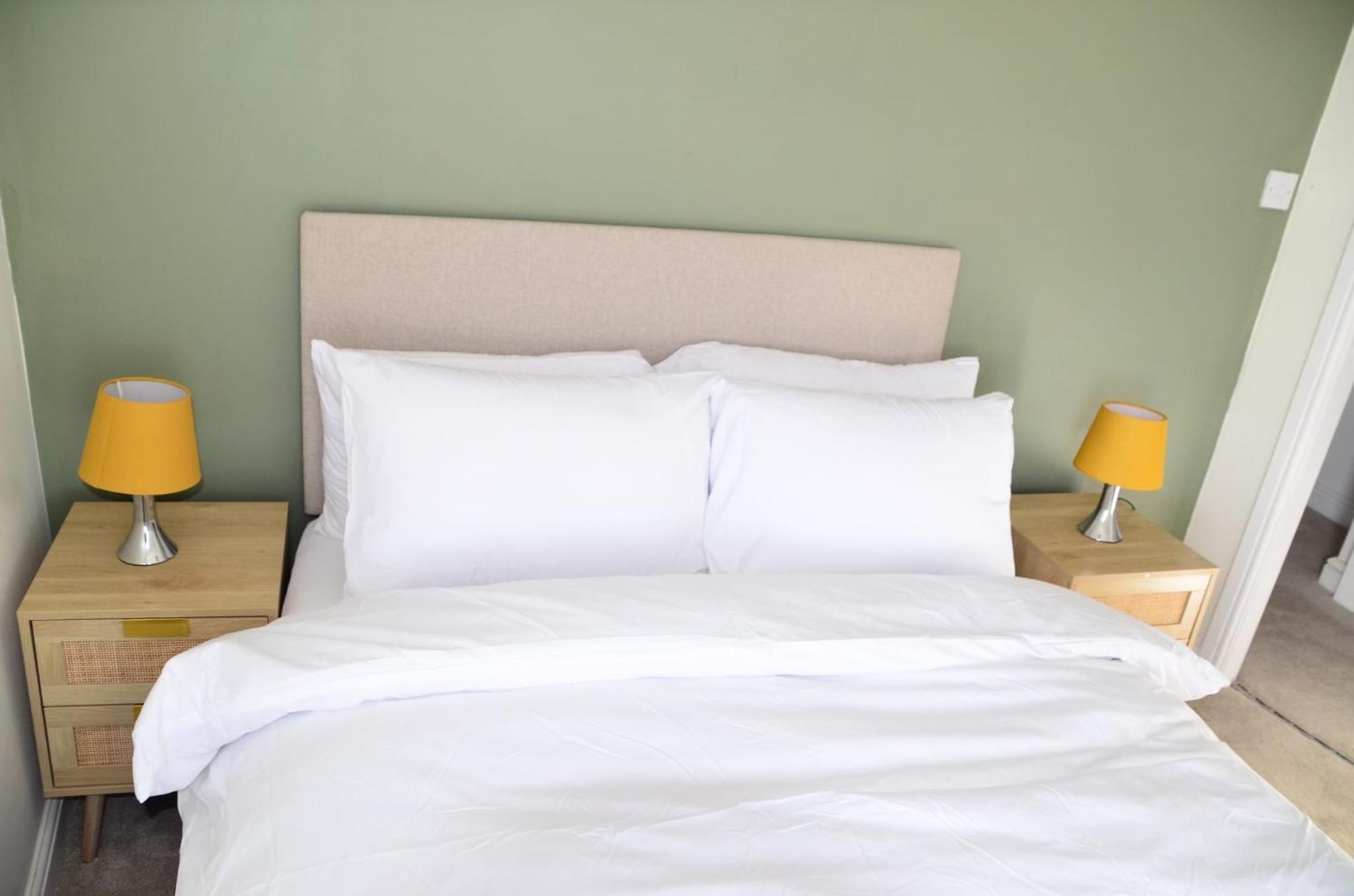 Blok 3 -Jacuzzi Suites, Apartment & Ensuite Rooms Blackpool Extérieur photo