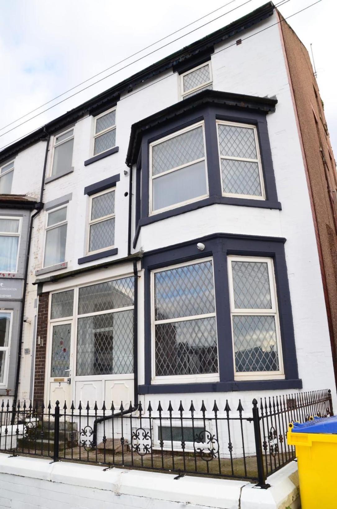 Blok 3 -Jacuzzi Suites, Apartment & Ensuite Rooms Blackpool Extérieur photo