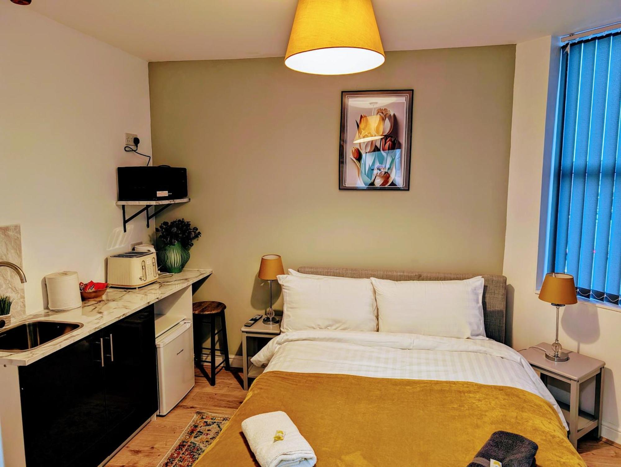 Blok 3 -Jacuzzi Suites, Apartment & Ensuite Rooms Blackpool Extérieur photo