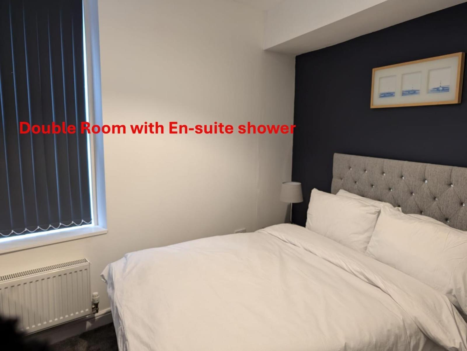 Blok 3 -Jacuzzi Suites, Apartment & Ensuite Rooms Blackpool Extérieur photo
