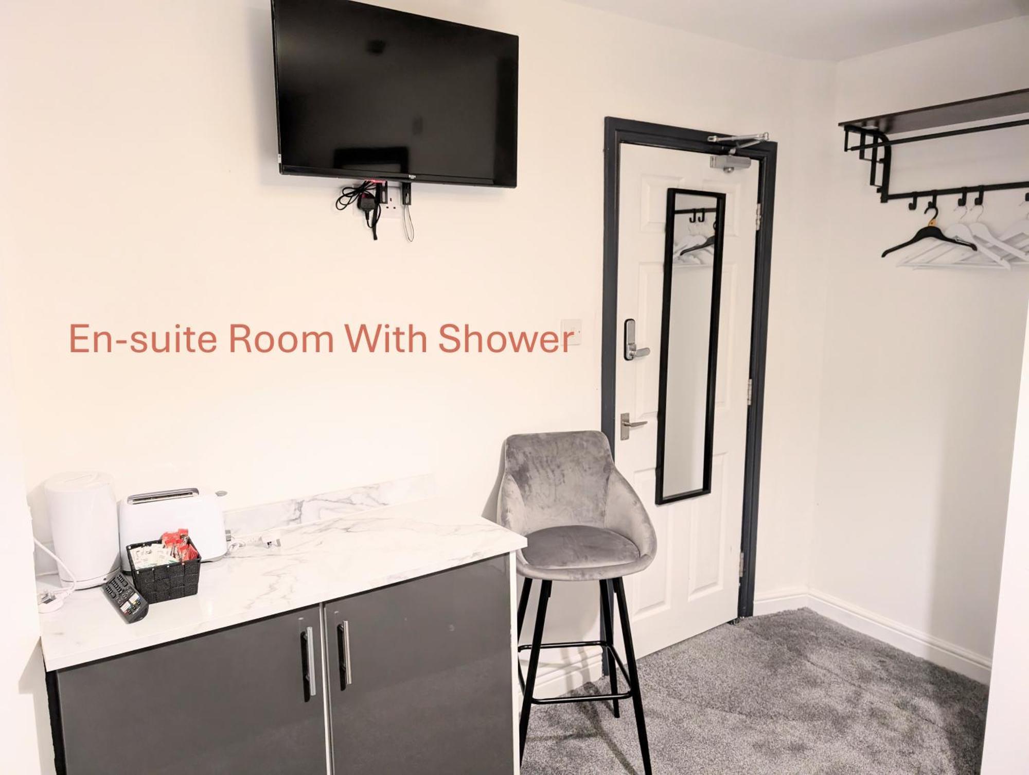 Blok 3 -Jacuzzi Suites, Apartment & Ensuite Rooms Blackpool Extérieur photo